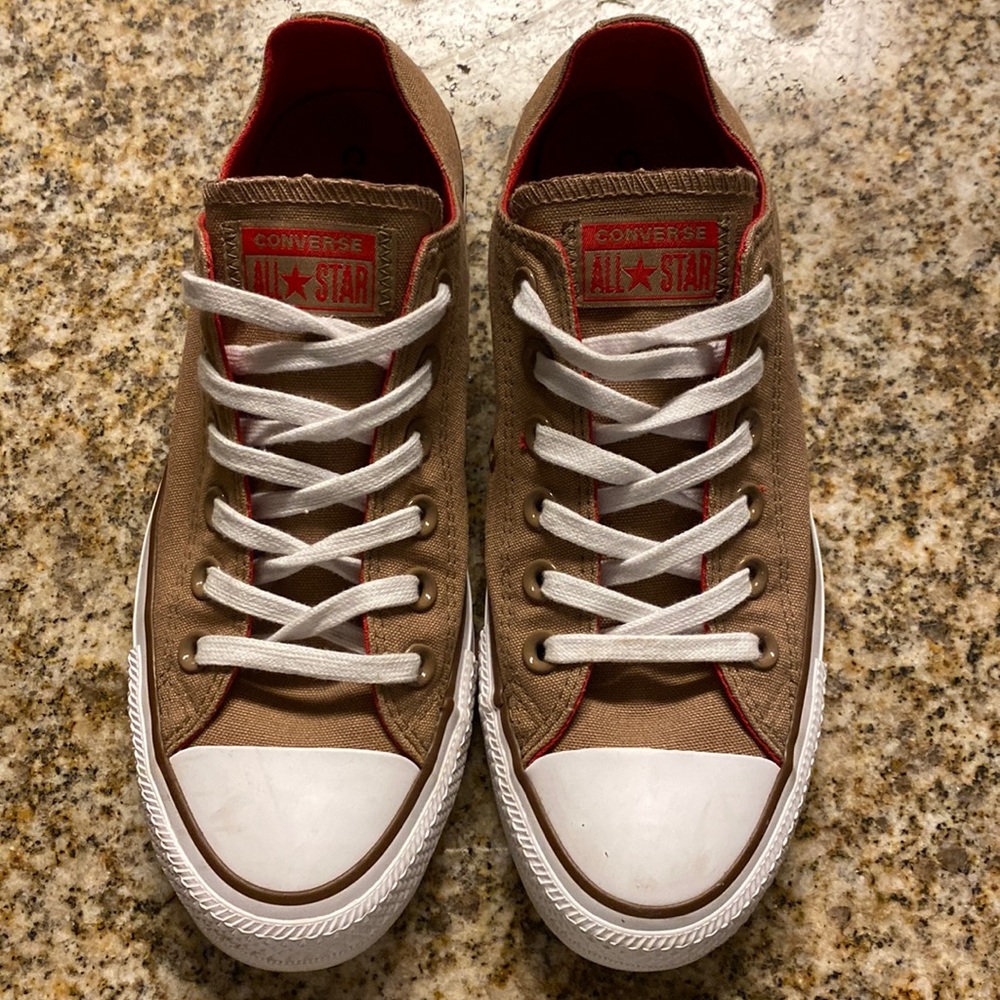 Converse Sneakers size 8